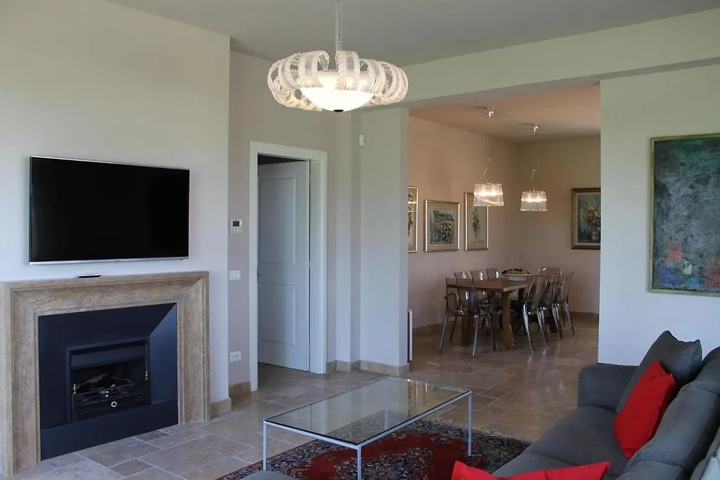 Relais Pugliano Villa Monterappoli 0*,